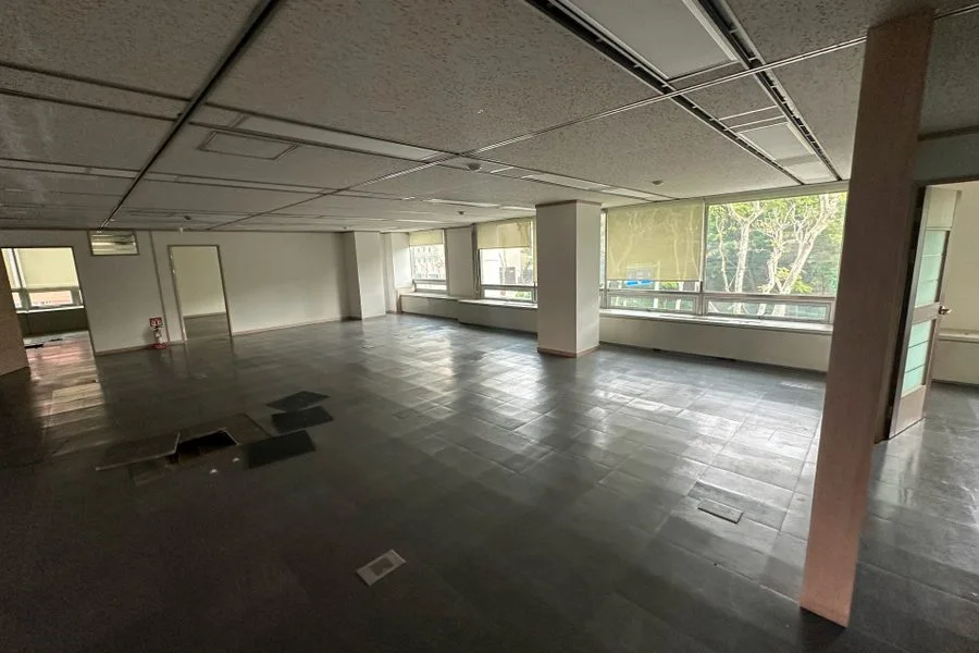 서울특별시 강남구 사무실 인테리어 철거 실제 사례 사진 · 협력 파트너 제공